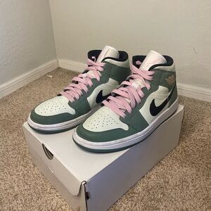 Jordan 1s mids - Dutch Green